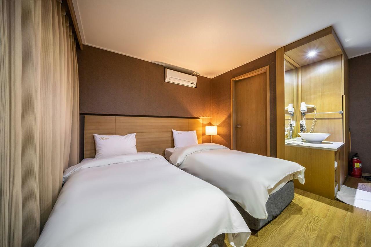 אינצ'ון Stellamaris Hotel Wolmido מראה חיצוני תמונה